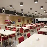 Hotel Girona 3 3*