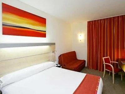 Girona 3 Otel