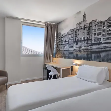 Girona 3 Hotell Salt