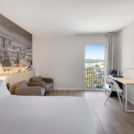Hotell Girona 3 3*