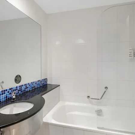 Girona 3 Otel