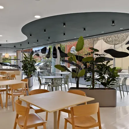 Hotell Girona 3 Salt