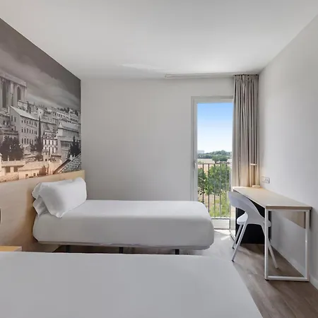 Girona 3 3* Сальт