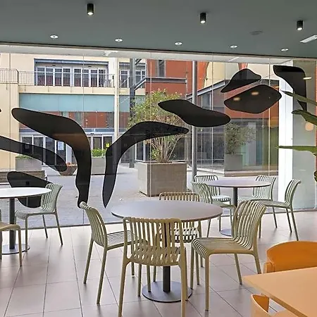 Otel Girona 3 3*