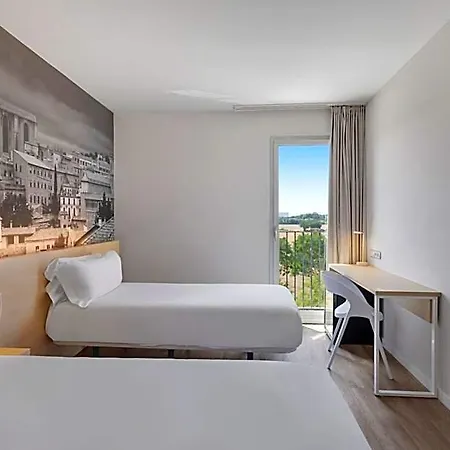 Girona 3 Otel Salt