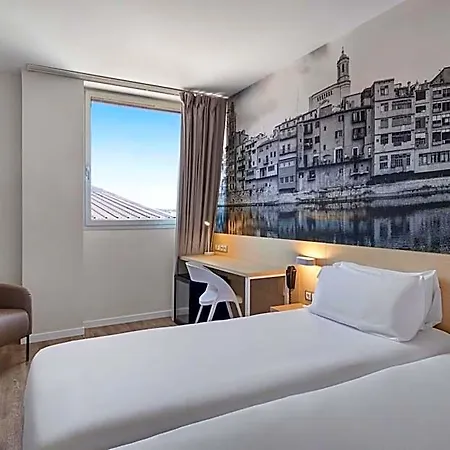 Girona 3 Otel