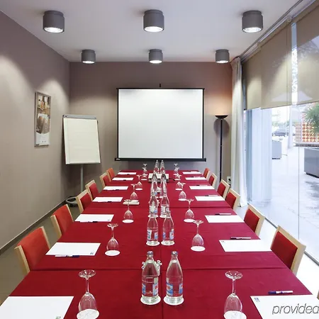 Girona 3 Hotell 3*