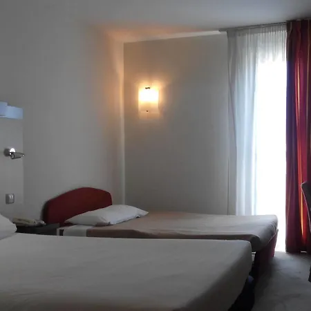 Girona 3 Hotell