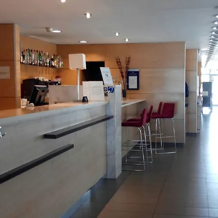 Girona 3 Hotell 3*