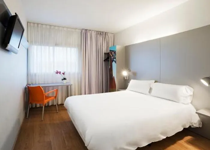 Girona 3 Hotel 3*