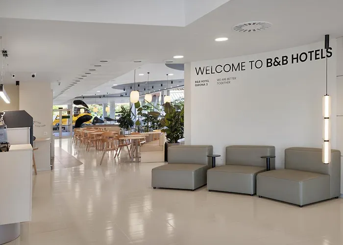 Hotel Girona 3 3*
