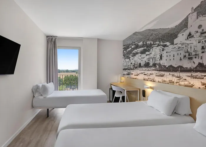 Hotel Girona 3 3*