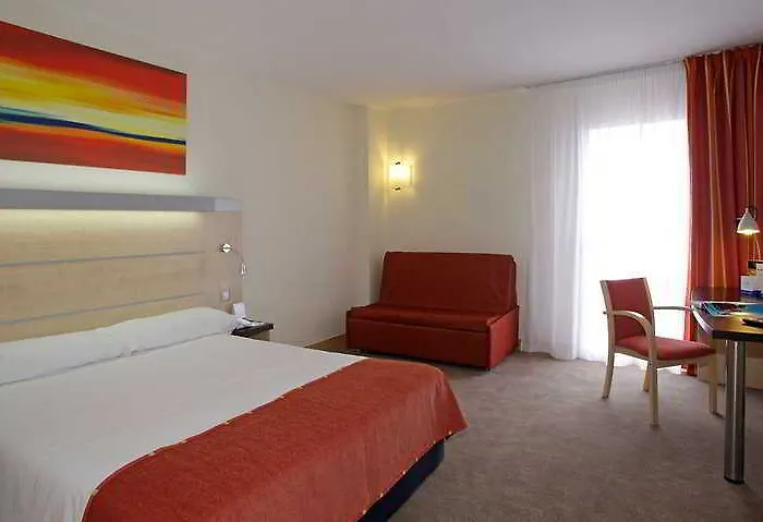 Hotel Girona 3 Salt