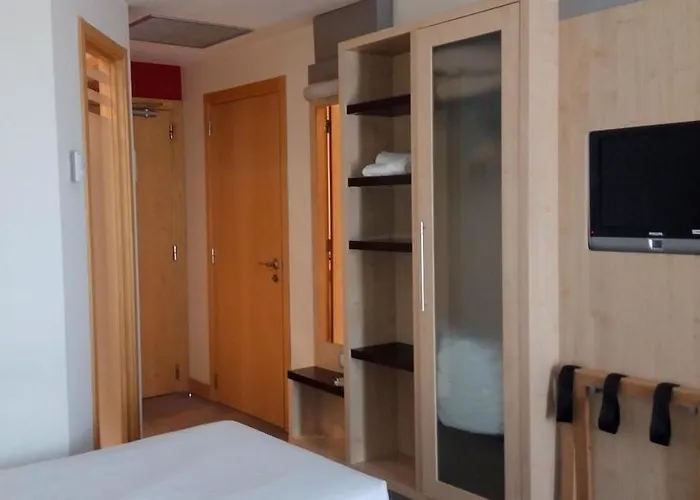 Girona 3 Hotel