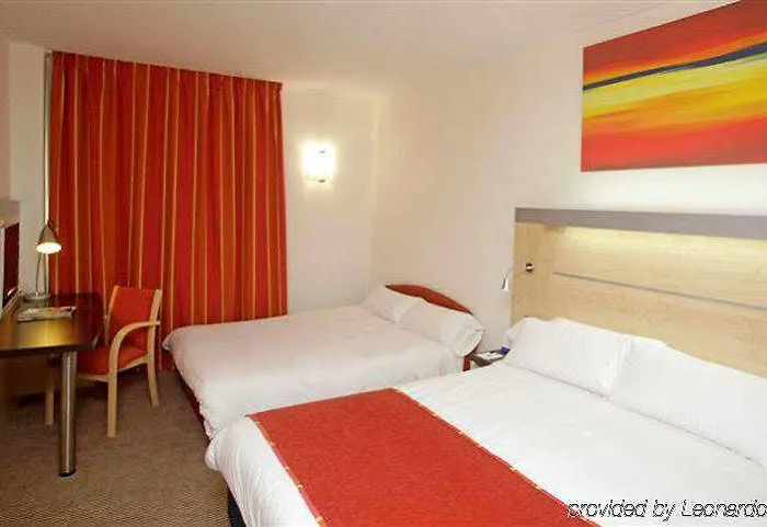 Girona 3 Hotel